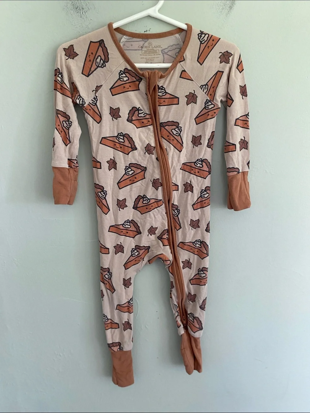 Caden Lane Baby Pumpkin Pie Fall Print Long sleeve zip up onesie Size 8-12 month